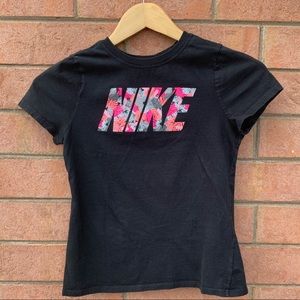 Nike tee, kids size M